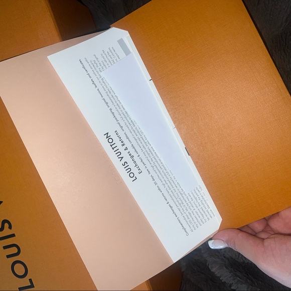 COPY - Alma bb bag only worn 3 times almost like new - Picture 3 of 10